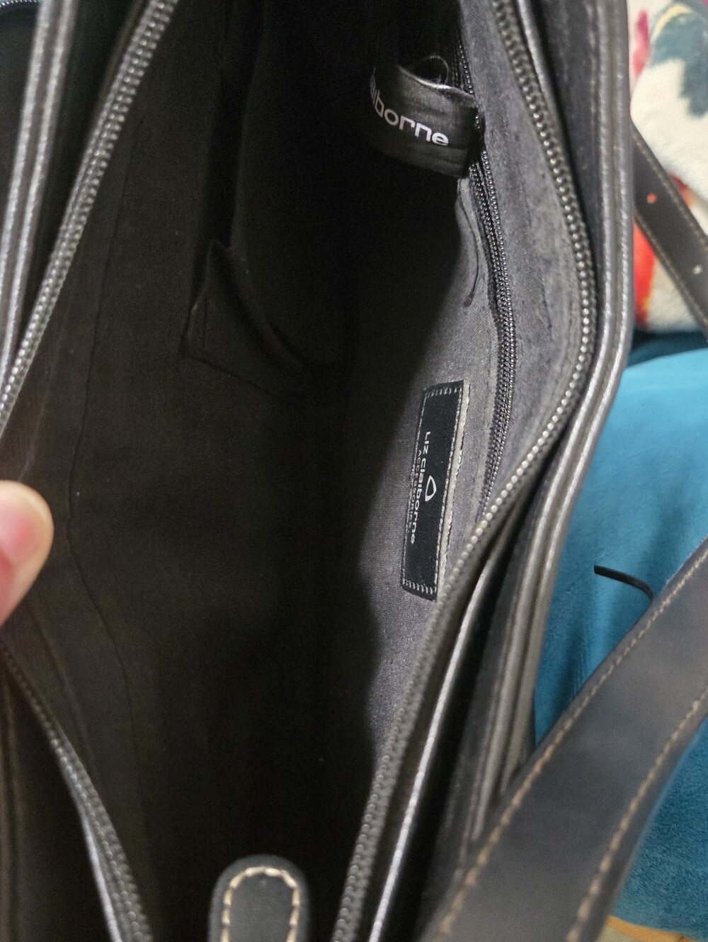 Liz Claiborne Collection Black Leather Shoulder Bag - Picture 7 of 8